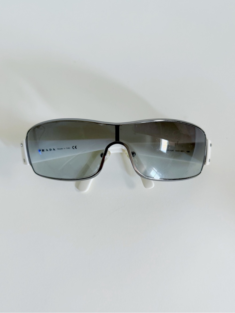 Vintage Y2K Prada Shield Sunglasses Model SPS 52E 4AO- 5D1 125